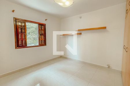 quarto2 de casa à venda com 3 quartos, 200m² em Vila Mariana, São Paulo