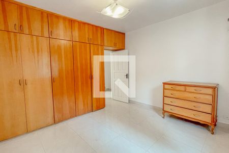 quarto2 de casa à venda com 3 quartos, 200m² em Vila Mariana, São Paulo