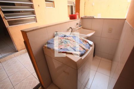 Casa à venda com 140m², 4 quartos e 1 vagaÁrea de Serviço 2