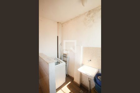 Casa à venda com 140m², 4 quartos e 1 vagaárea de serviço1