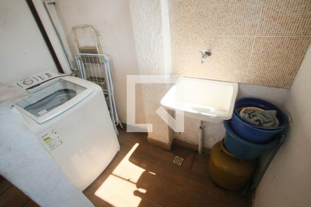 Casa à venda com 140m², 4 quartos e 1 vagaárea de serviço1