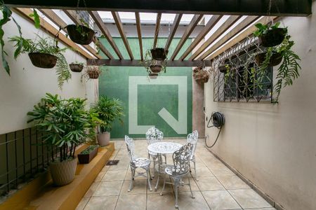 Casa à venda com 290m², 5 quartos e 3 vagas Casa à venda com 290m², 5 quartos e 3 vagasVaranda