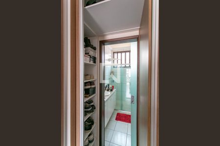 Casa à venda com 290m², 5 quartos e 3 vagas Casa à venda com 290m², 5 quartos e 3 vagasBanheiro da Suíte 2