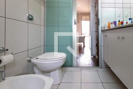 Casa à venda com 290m², 5 quartos e 3 vagas Casa à venda com 290m², 5 quartos e 3 vagasBanheiro da Suíte 2