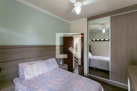 Casa à venda com 290m², 5 quartos e 3 vagas Casa à venda com 290m², 5 quartos e 3 vagasQuarto 4