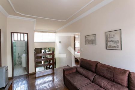 Casa à venda com 290m², 5 quartos e 3 vagas Casa à venda com 290m², 5 quartos e 3 vagasSala de Estar