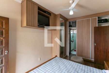 Casa à venda com 290m², 5 quartos e 3 vagas Casa à venda com 290m², 5 quartos e 3 vagasQuarto Suíte 2