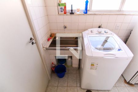 Apartamento à venda com 84m², 2 quartos e 1 vaga Apartamento à venda com 84m², 2 quartos e 1 vagaÁrea de Serviço