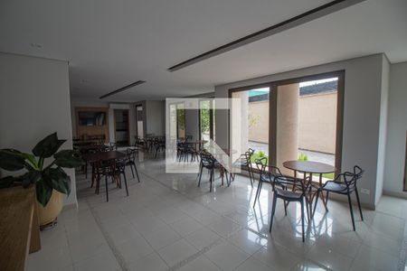 Studio à venda com 28m², 1 quarto e 1 vaga Studio à venda com 28m², 1 quarto e 1 vagaÁrea comum - Salão de festas