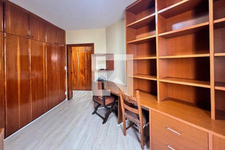 Apartamento para alugar com 112m², 3 quartos e 2 vagas Apartamento para alugar com 112m², 3 quartos e 2 vagasSuíte