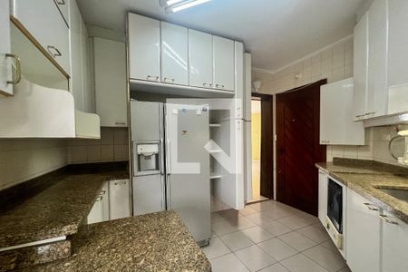 Apartamento para alugar com 112m², 3 quartos e 2 vagas Apartamento para alugar com 112m², 3 quartos e 2 vagasCozinha