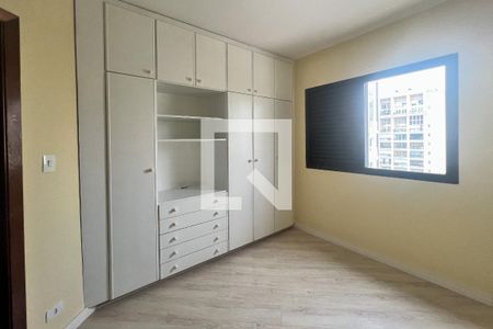Apartamento para alugar com 112m², 3 quartos e 2 vagas Apartamento para alugar com 112m², 3 quartos e 2 vagasQuarto