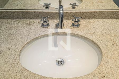 Apartamento para alugar com 124m², 3 quartos e 2 vagasDetalhe do banheiro