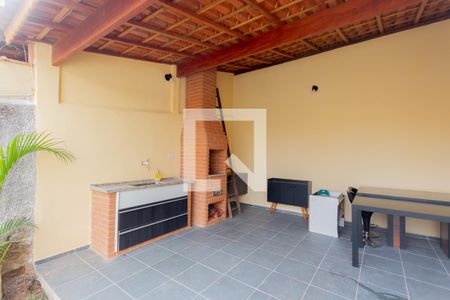 Casa à venda com 200m², 2 quartos e 3 vagasQuintal