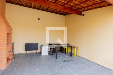 Casa à venda com 200m², 2 quartos e 3 vagasQuintal