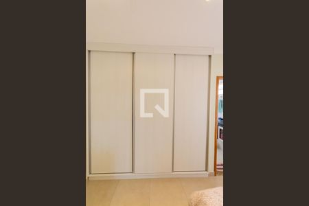 Casa à venda com 200m², 2 quartos e 3 vagasArmário