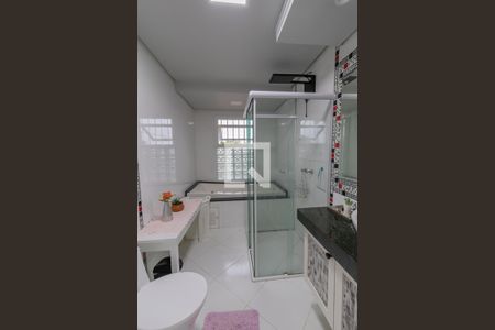 Casa à venda com 409m², 4 quartos e 2 vagasBanheiro 2
