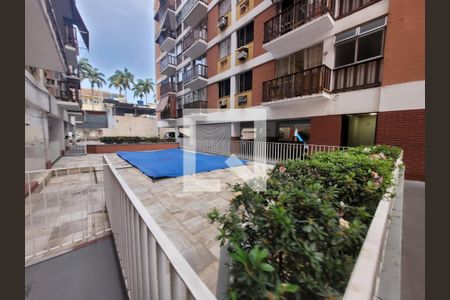 Apartamento à venda com 62m², 2 quartos e 1 vaga Apartamento à venda com 62m², 2 quartos e 1 vagaPiscina