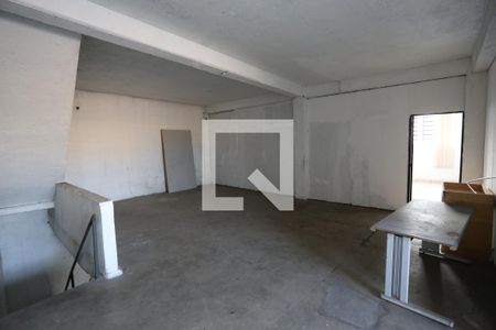 Casa à venda com 140m², 1 quarto e 3 vagasPrédio - 2º Andar/Com Divisórias