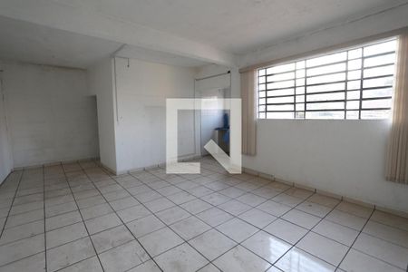 Casa à venda com 140m², 1 quarto e 3 vagasPrédio - 2º Andar/Com Divisórias