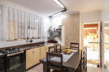 Casa à venda com 268m², 3 quartos e 6 vagasCozinha