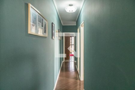 Casa à venda com 268m², 3 quartos e 6 vagasCorredor