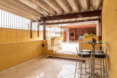 Casa à venda com 268m², 3 quartos e 6 vagasQuintal