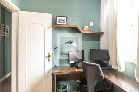 Casa à venda com 268m², 3 quartos e 6 vagasQuarto 2