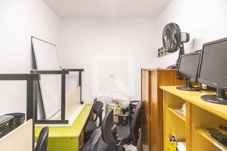 Casa à venda com 268m², 3 quartos e 6 vagasEscritório