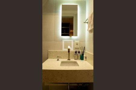 Apartamento à venda com 85m², 2 quartos e 1 vaga Apartamento à venda com 85m², 2 quartos e 1 vagaBanheiro de serviço