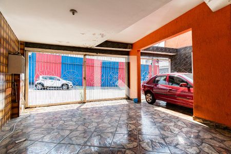 Casa à venda com 261m², 8 quartos e 3 vagas Casa à venda com 261m², 8 quartos e 3 vagasGaragem