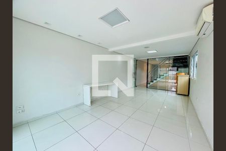 Sala de casa para alugar com 3 quartos, 226m² em Parque Renato Maia, Guarulhos