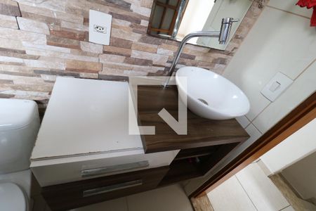 Casa de condomínio para alugar com 89m², 3 quartos e 1 vagaBanheiro 2 - Pia