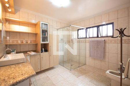 Casa à venda com 200m², 4 quartos e 6 vagas Casa à venda com 200m², 4 quartos e 6 vagasBanheiro da Suíte