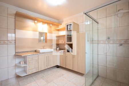 Casa à venda com 200m², 4 quartos e 6 vagas Casa à venda com 200m², 4 quartos e 6 vagasBanheiro da Suíte