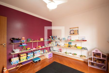 Casa à venda com 200m², 4 quartos e 6 vagas Casa à venda com 200m², 4 quartos e 6 vagasQuarto 2