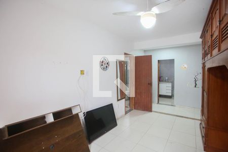 Casa à venda com 210m², 3 quartos e 2 vagas Casa à venda com 210m², 3 quartos e 2 vagasQuarto Suíte