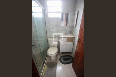 Casa à venda com 210m², 3 quartos e 2 vagas Casa à venda com 210m², 3 quartos e 2 vagasBanheiro Social