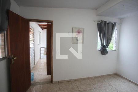 Casa à venda com 210m², 3 quartos e 2 vagas Casa à venda com 210m², 3 quartos e 2 vagasQuarto 4