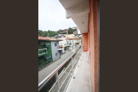 Casa à venda com 210m², 3 quartos e 2 vagas Casa à venda com 210m², 3 quartos e 2 vagasVaranda da Suíte