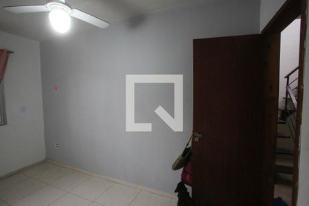 Casa à venda com 210m², 3 quartos e 2 vagas Casa à venda com 210m², 3 quartos e 2 vagasQuarto 2