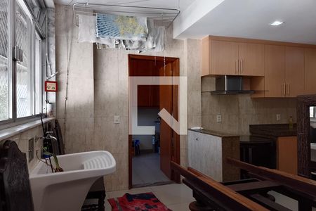 Apartamento à venda com 205m², 4 quartos e 3 vagas Apartamento à venda com 205m², 4 quartos e 3 vagasÁrea de Serviço