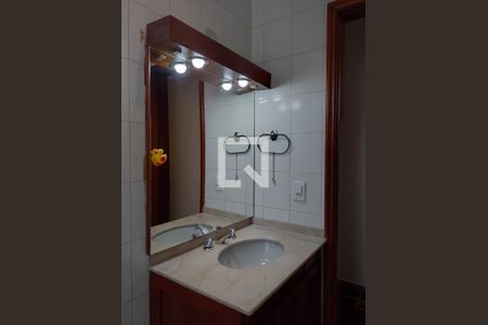 Apartamento à venda com 205m², 4 quartos e 3 vagas Apartamento à venda com 205m², 4 quartos e 3 vagasBanheiro Social