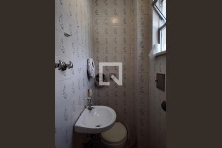 Apartamento à venda com 205m², 4 quartos e 3 vagas Apartamento à venda com 205m², 4 quartos e 3 vagasBanheiro de Serviço