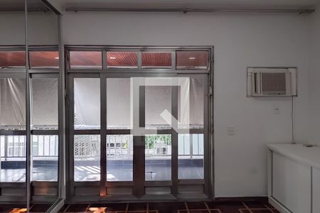 Apartamento à venda com 205m², 4 quartos e 3 vagas Apartamento à venda com 205m², 4 quartos e 3 vagasQuarto 1 - Suíte