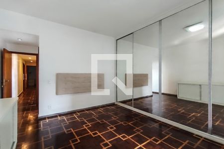 Apartamento à venda com 205m², 4 quartos e 3 vagas Apartamento à venda com 205m², 4 quartos e 3 vagasQuarto 1 - Suíte