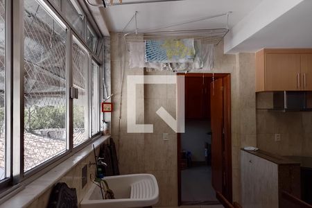 Apartamento à venda com 205m², 4 quartos e 3 vagas Apartamento à venda com 205m², 4 quartos e 3 vagasÁrea de Serviço