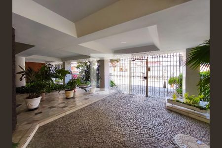 Apartamento à venda com 321m², 4 quartos e 2 vagasFachada e portaria