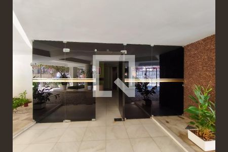 Apartamento à venda com 321m², 4 quartos e 2 vagasFachada e portaria