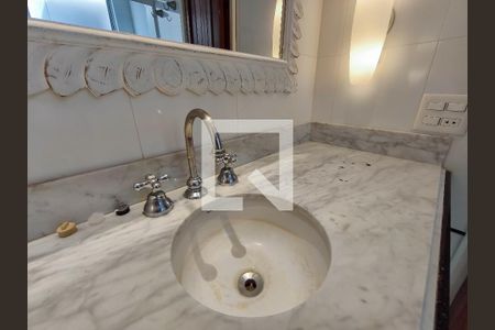 Apartamento à venda com 321m², 4 quartos e 2 vagasBanheiro da Suíte